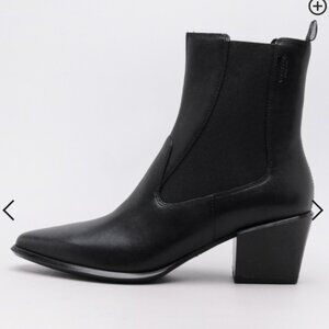 VAGABOND  – Chelsea Boots Vagabond Betsy –  Size 38